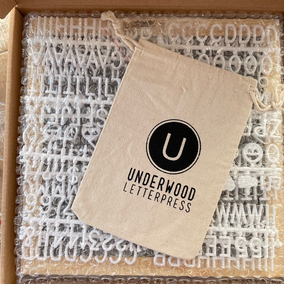 NIB - 10x10 Felt Letterboard - Picture 3 of 4